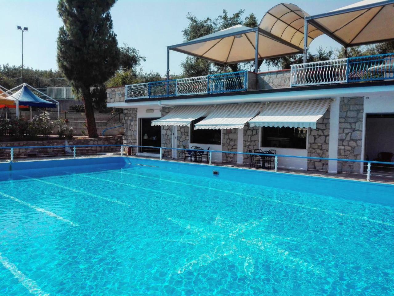 Residence Villamarina Marina di Camerota Exteriör bild